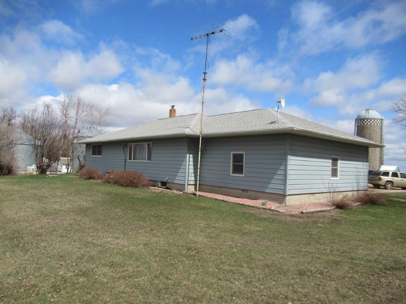 114 100th Ave, Iona, MN 56141