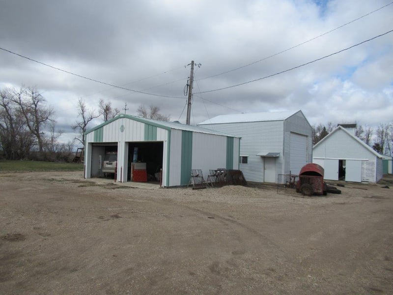 114 100th Ave, Iona, MN 56141