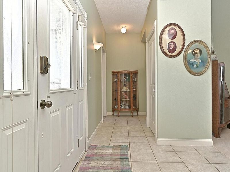 128 5th St, Nashwauk, MN 55769