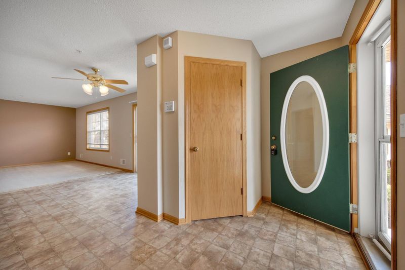 825 Winsome Way NW, Isanti, MN 55040