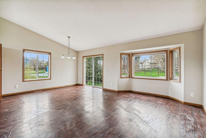 204 Arnica Dr, Watertown, MN 55388
