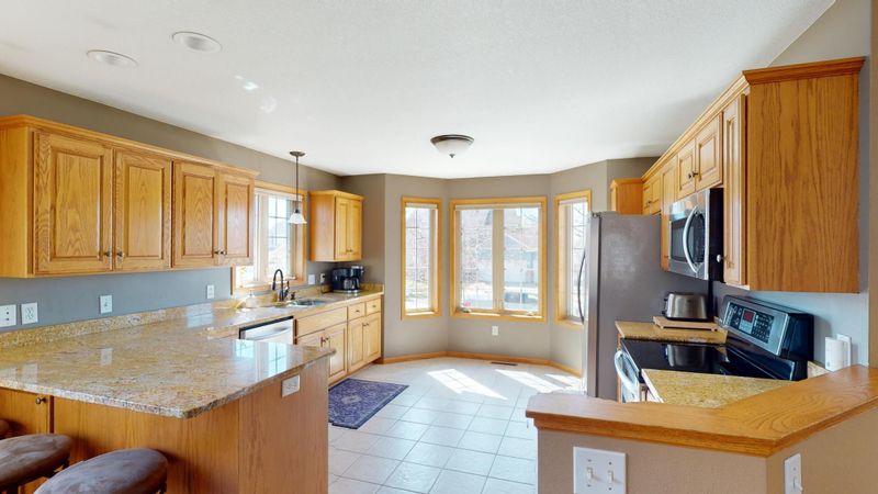 5191 Middlebrook Dr NW, Rochester, MN 55901