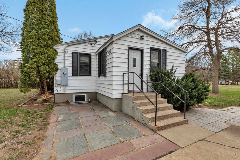 2822 22nd St S, Saint Cloud, MN 56301