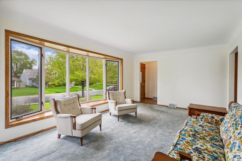 2608 Pahl Ave, Saint Anthony, MN 55418