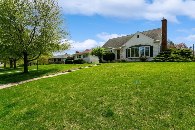 2608 Pahl Ave, Saint Anthony, MN 55418