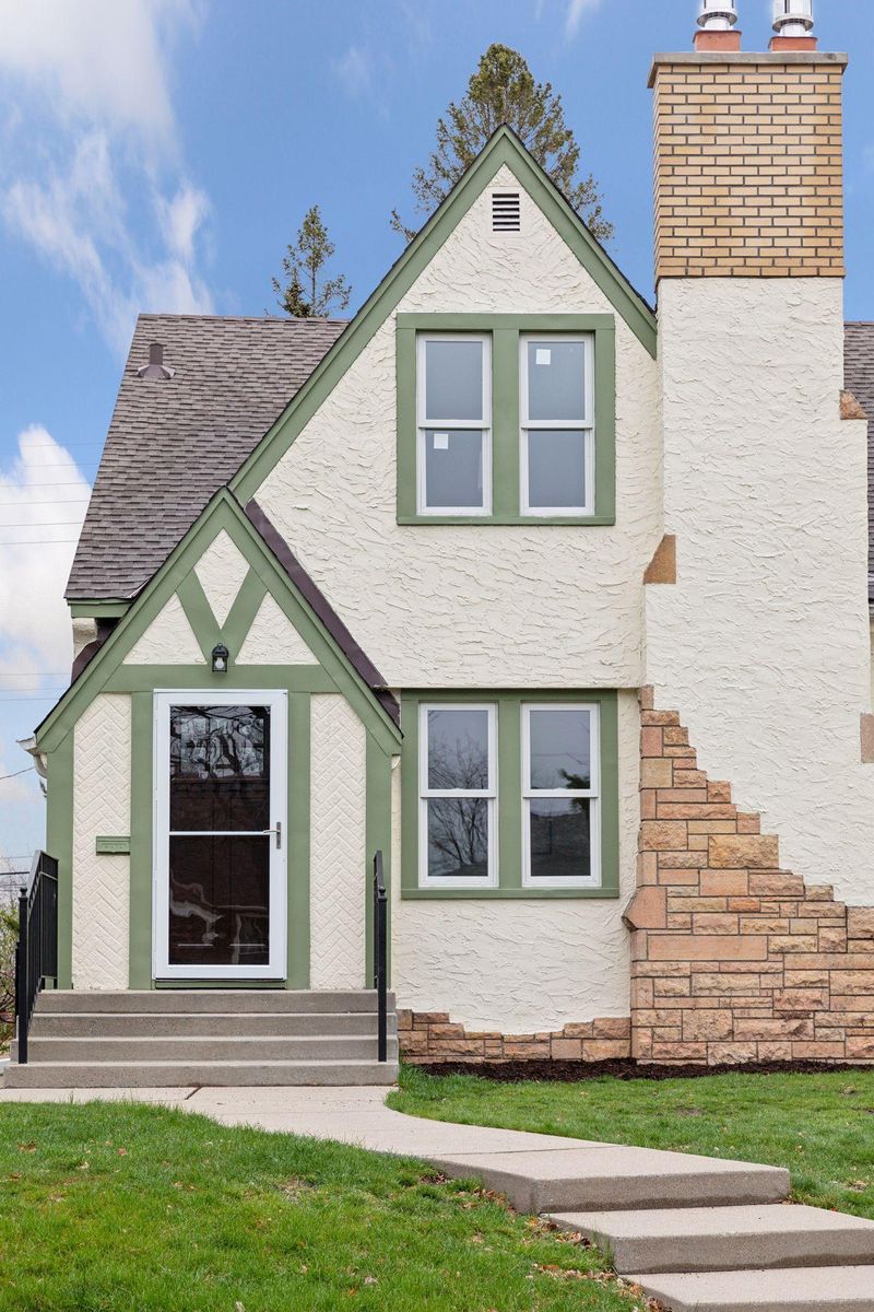 1615 Pinehurst Ave, Saint Paul, MN 55116
