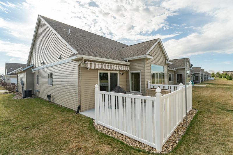 2981 Ivory Rd NE, Rochester, MN 55906