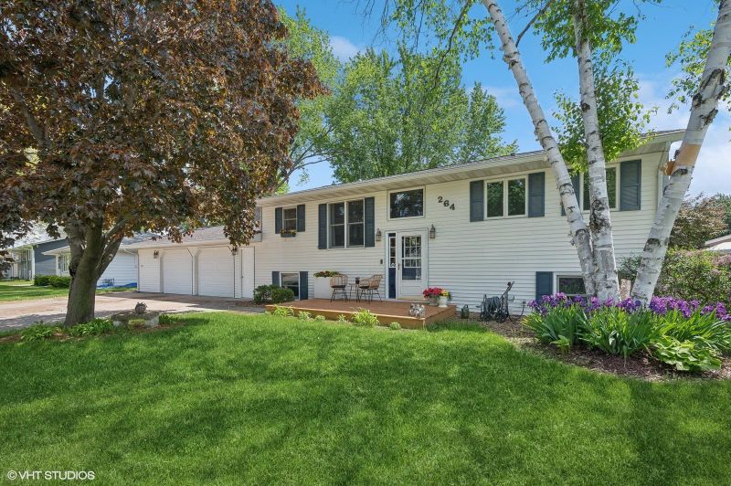 264 Elm Dr, Apple Valley, MN 55124