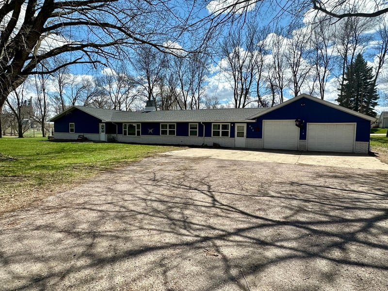 605 Wall St W, Jasper, MN 56144