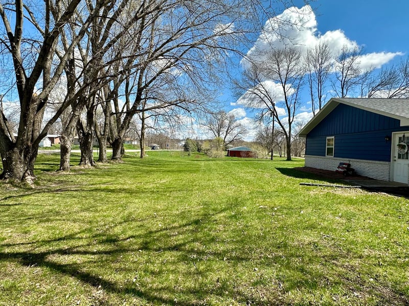 605 Wall St W, Jasper, MN 56144