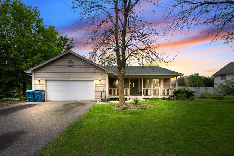1354 14th Ave SE, Forest Lake, MN 55025
