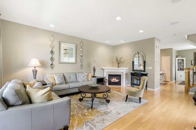 11225 Beechwood Ln, Woodbury, MN 55129