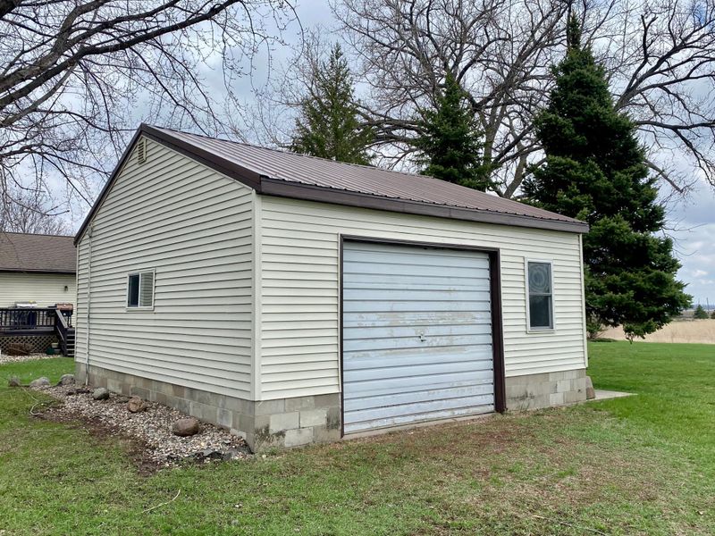 504 2nd St SW, Renville, MN 56284