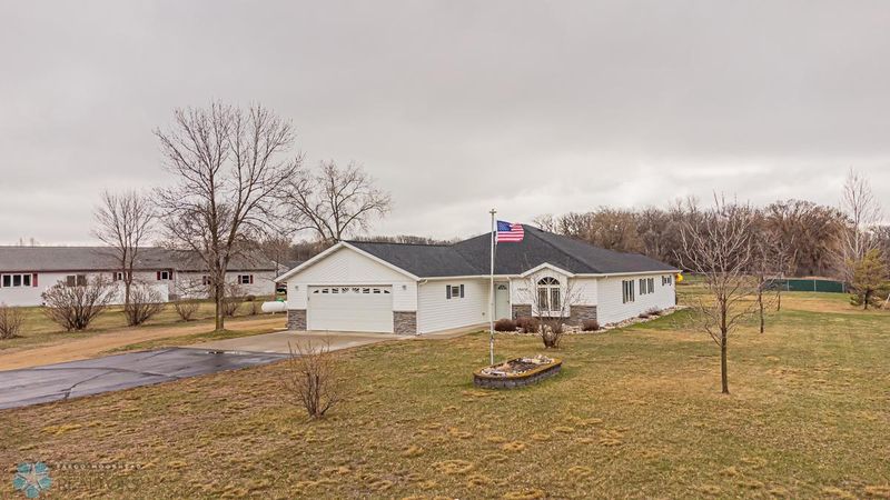15475 Long Lake Rd, Detroit Lakes, MN 56501