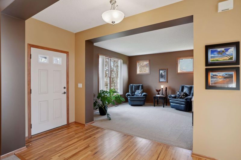 3577 Cherry Ln, Woodbury, MN 55129