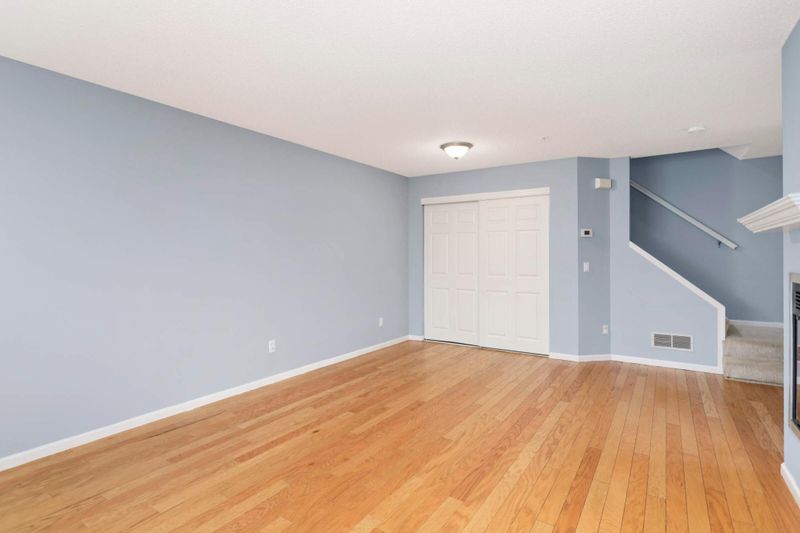 10918 Lexington Dr, Eden Prairie, MN 55344