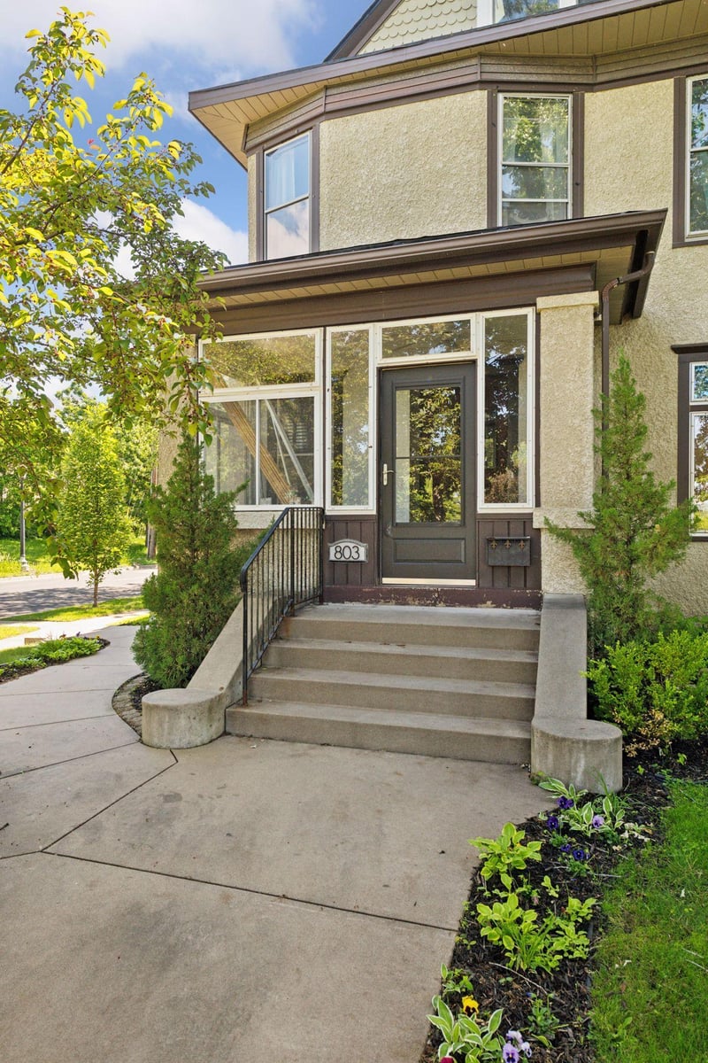 801803 Huron St SE, Minneapolis, MN 55414