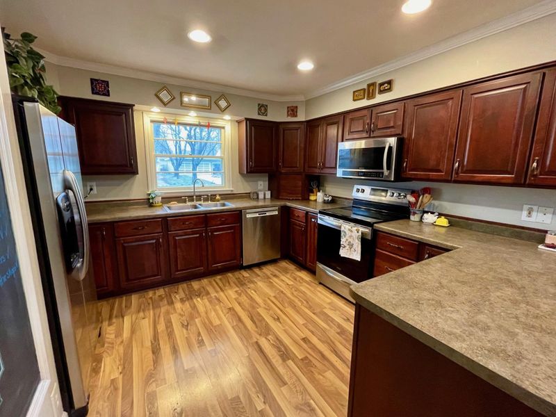 1220 1st Ave E, Menomonie, WI 54751