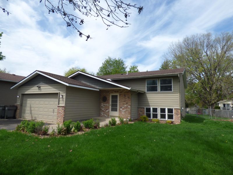 5674 137th Ln, Savage, MN 55378