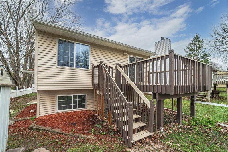 7807 Rimbley Rd, Woodbury, MN 55125