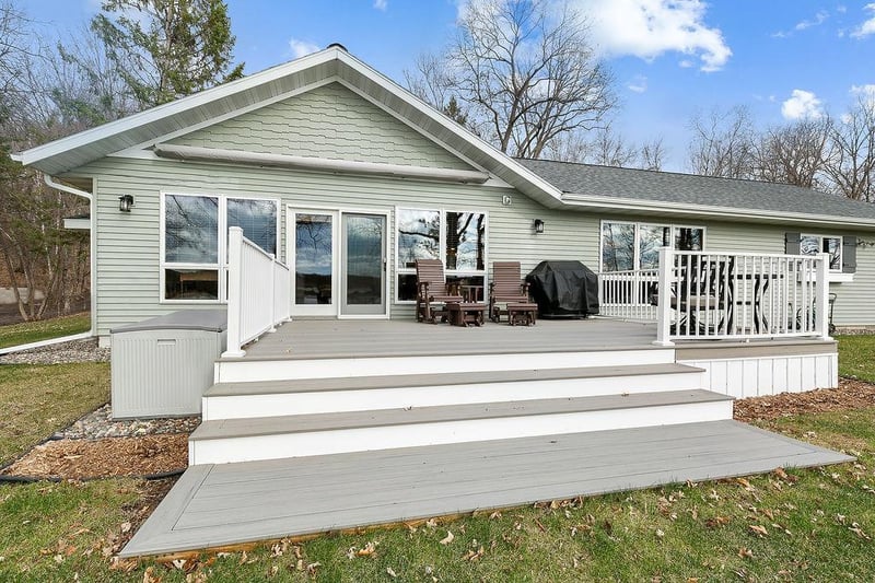 44283 Birchview Rd, Melrose, MN 56352