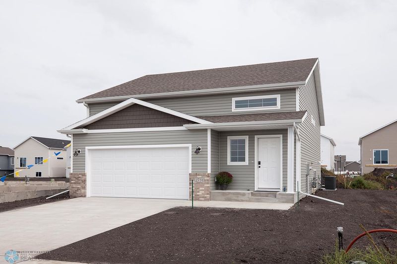 1251 46th Ave S, Moorhead, MN 56560