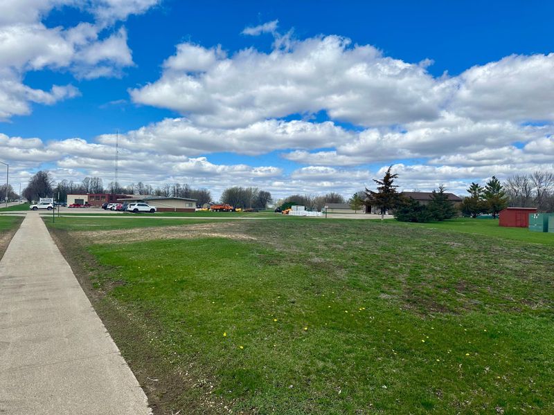 000 Cr 25, Worthington, MN 56187