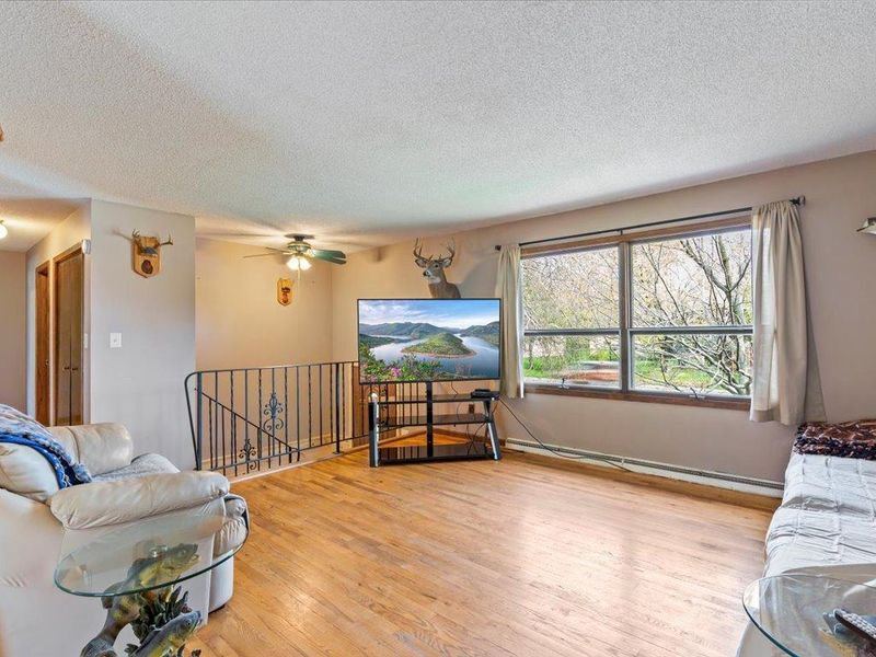 404 3rd St SW, Crosby, MN 56441