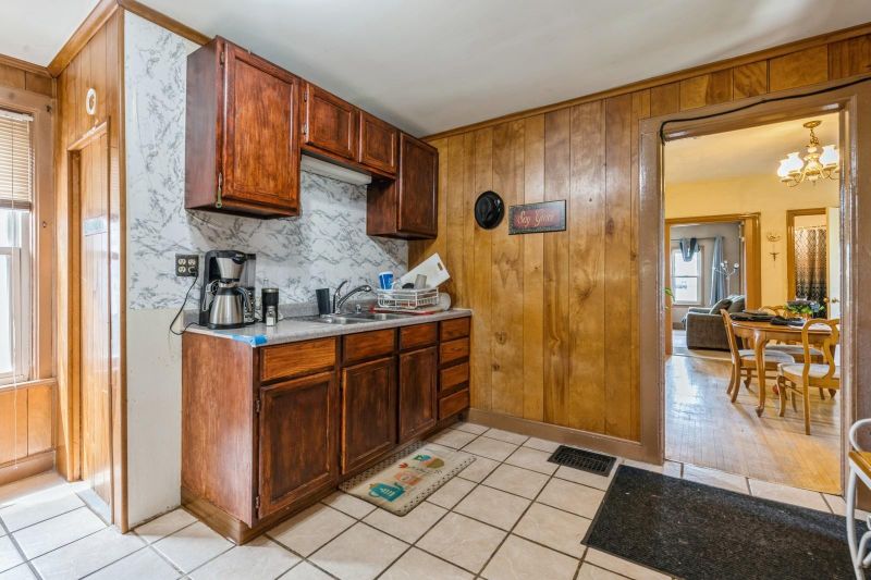 358 Charles Ave, Saint Paul, MN 55103