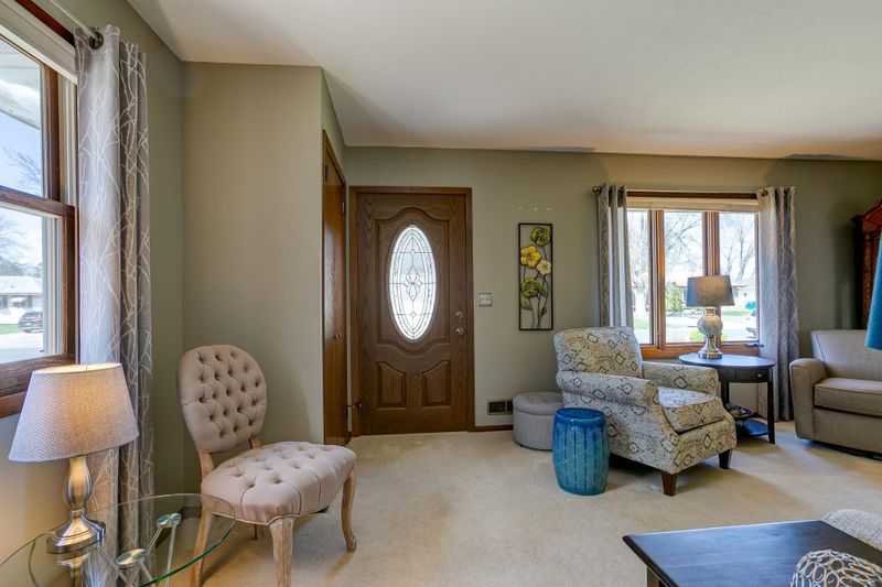 10707 Madison St NE, Blaine, MN 55434