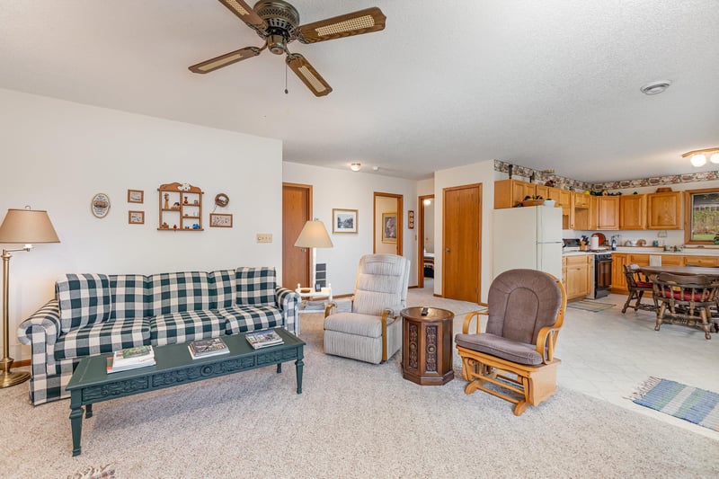 41766 E Shore Dr, Kilkenny, MN 56052