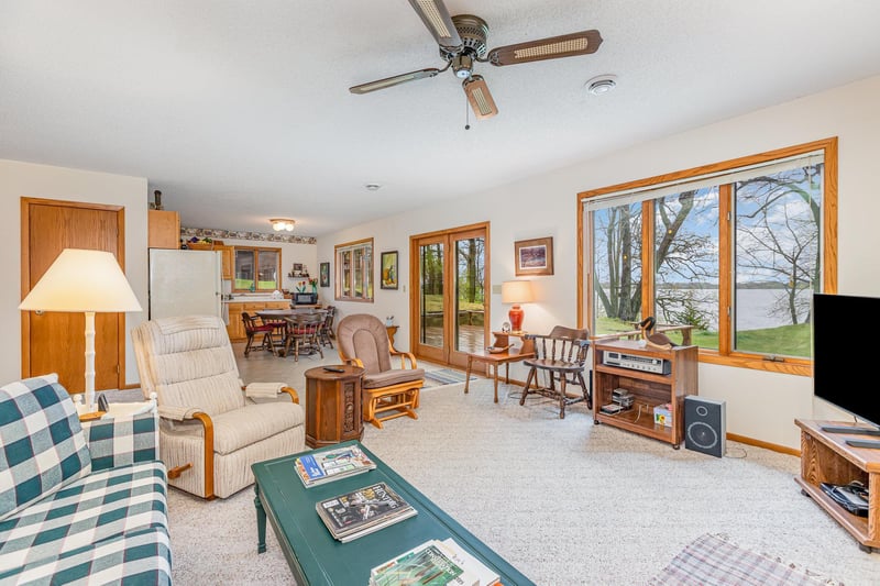 41766 E Shore Dr, Kilkenny, MN 56052