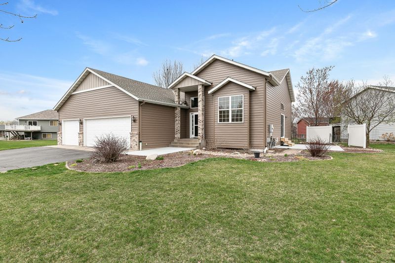 623 7th St S, Sartell, MN 56377