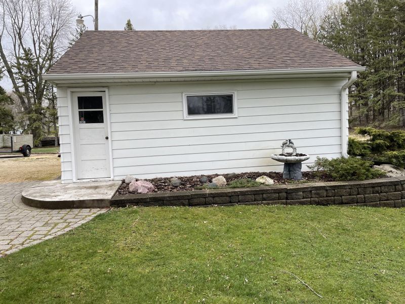 2648 Geranium Ave E, Maplewood, MN 55119