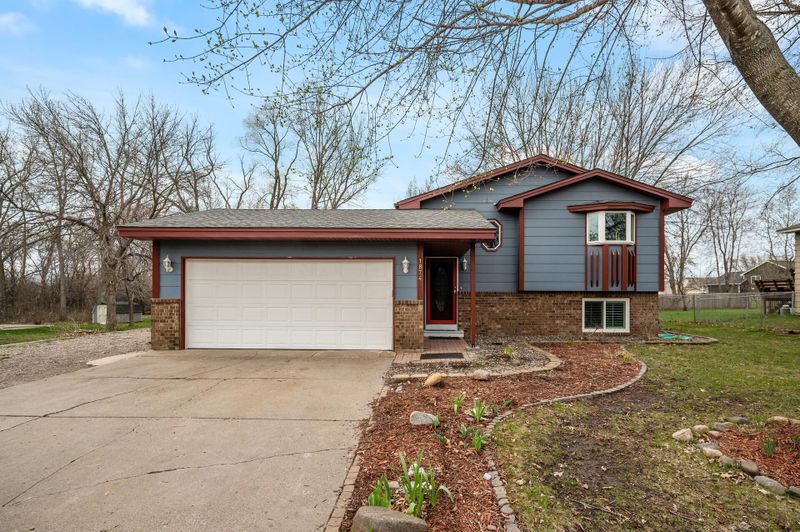1874 Center St, Hugo, MN 55038