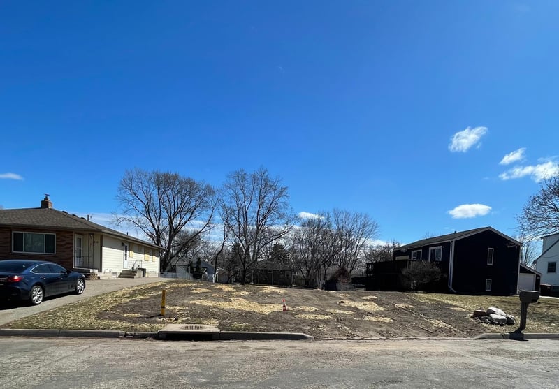1221 9th Ave S, South Saint Paul, MN 55075