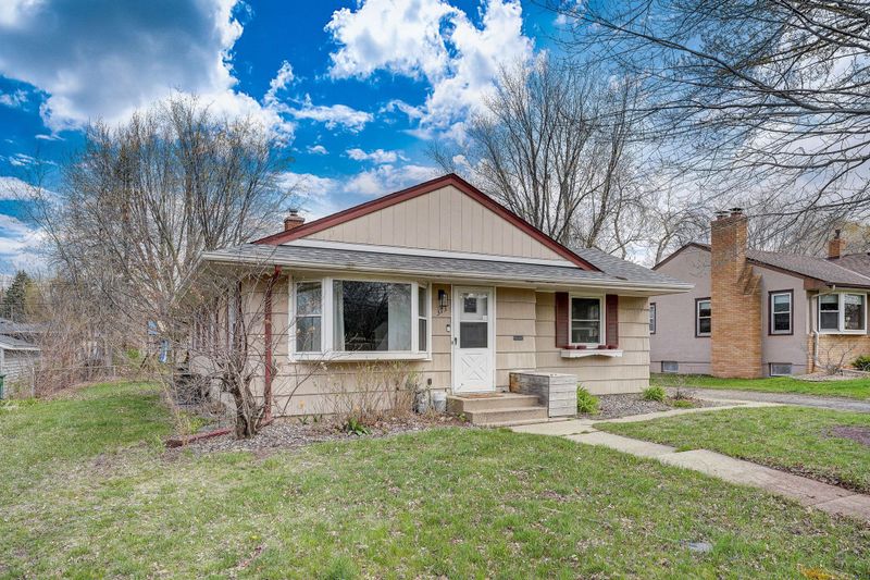 373 Ruby Dr, West Saint Paul, MN 55118