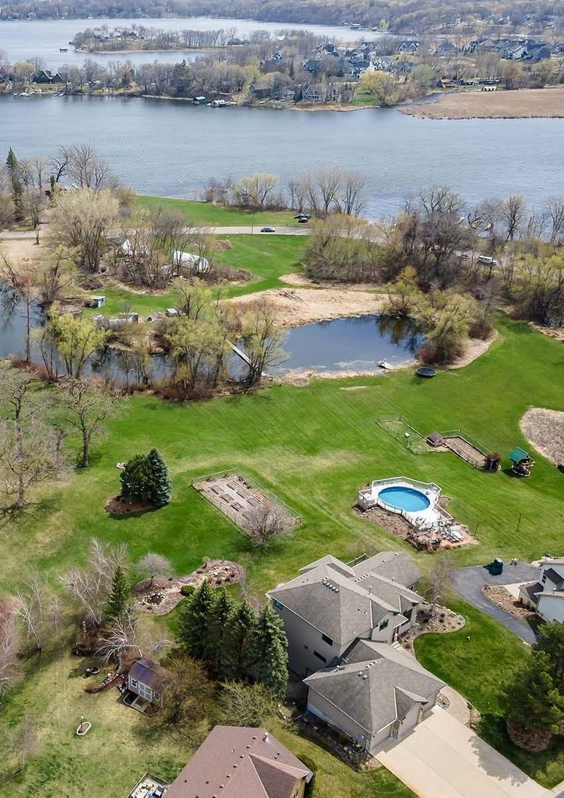 3520 Lakeside Dr, Minnetrista, MN 55364