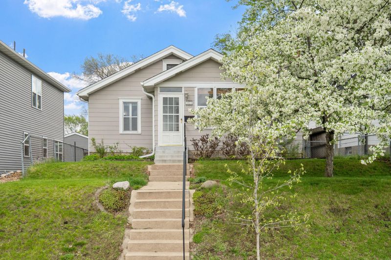 3913 Standish Ave, Minneapolis, MN 55407