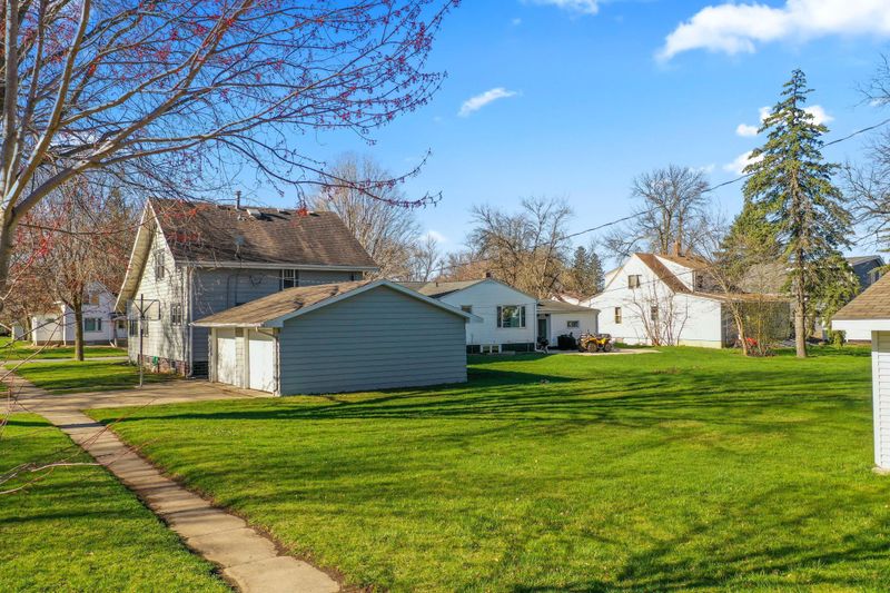 104 1st St SW, Blooming Prairie, MN 55917