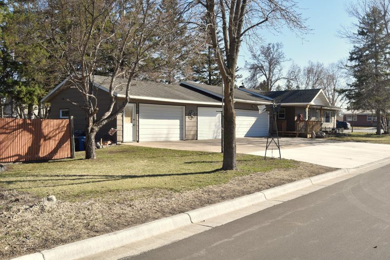 449 4th Ave SW, Perham, MN 56573