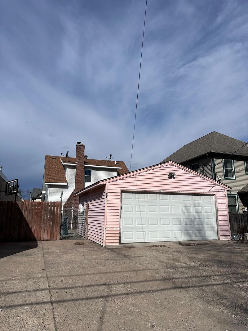 3133 Chicago Ave, Minneapolis, MN 55407