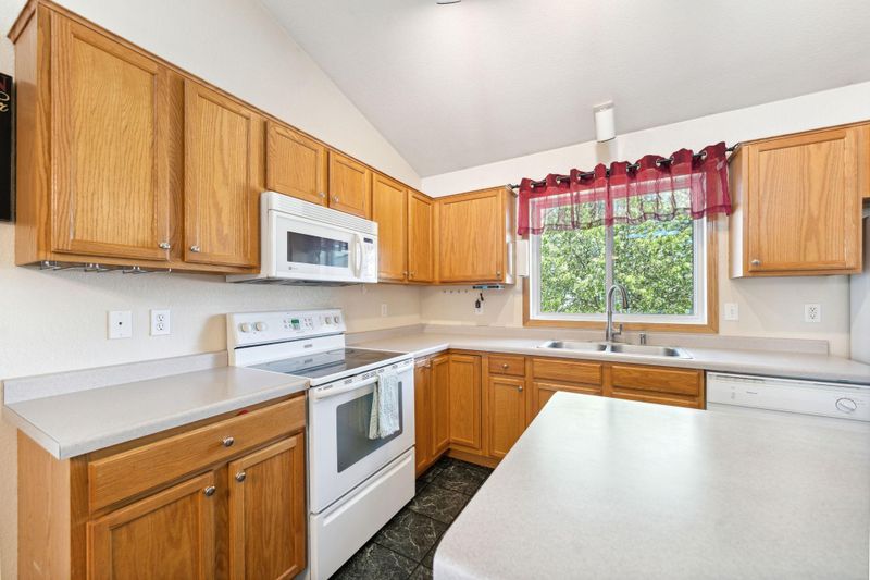 4279 Trumpeter Dr SE, Rochester, MN 55904