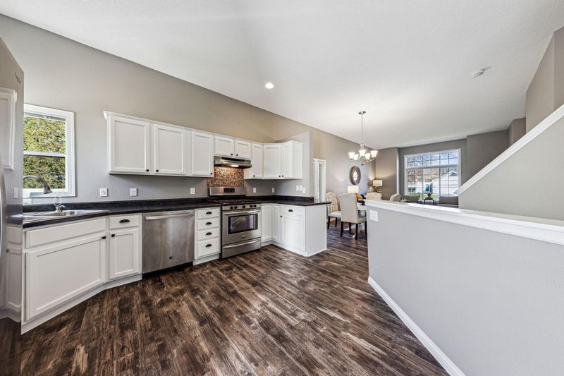 205 Verbena Dr, Watertown, MN 55388