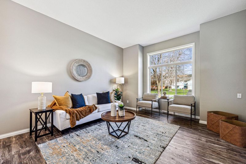 205 Verbena Dr, Watertown, MN 55388