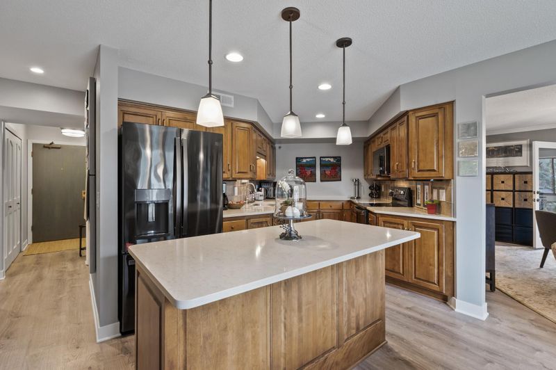 14601 Atrium Way #338, Minnetonka, MN 55345