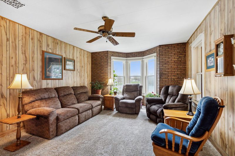 120 13th Ave, Howard Lake, MN 55349