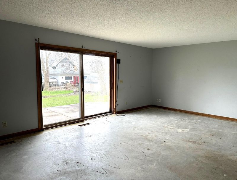 5009 Independence St, Maple Plain, MN 55359
