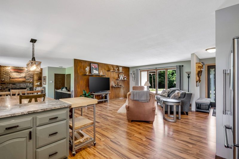 11115 Park Dr, Rogers, MN 55374