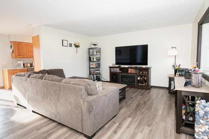 913 Willow St, La Crescent, MN 55947